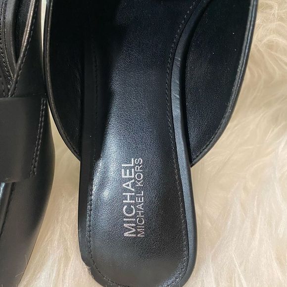 Michael Kors Flat Slip on leather shoes - Picture 2 of 11